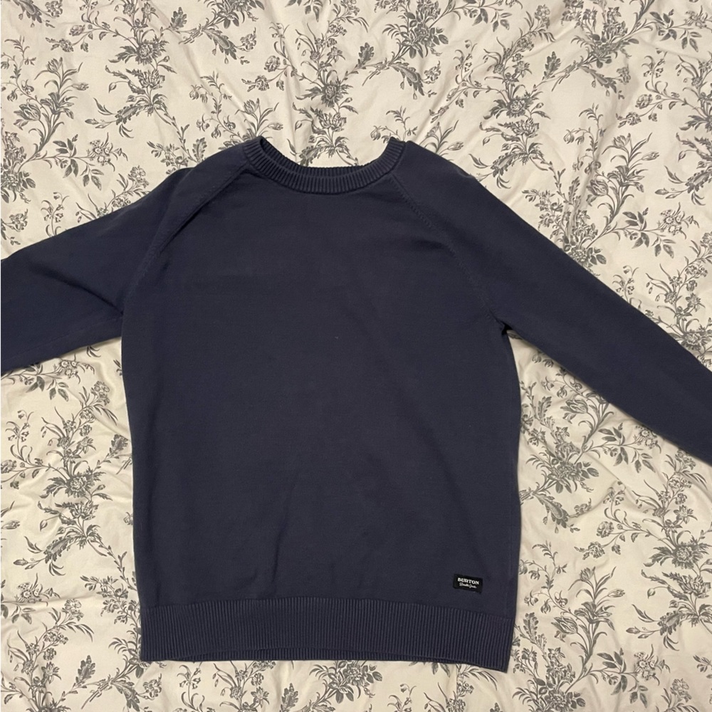 Men’s Burton Crewneck. Large. Only worn a couple times. Great condition.
